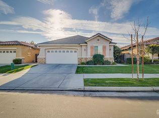 223 Bloomfield Dr, Bakersfield, CA 93312