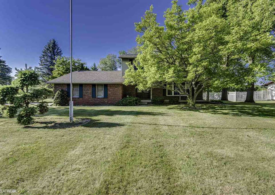 1st image of 374 Jackson Ct