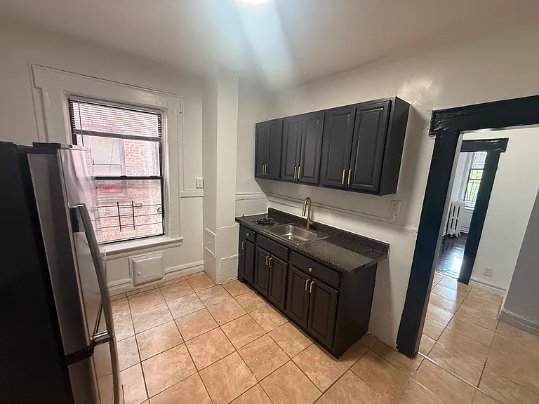 486 Summer Ave #306 — Photo 7