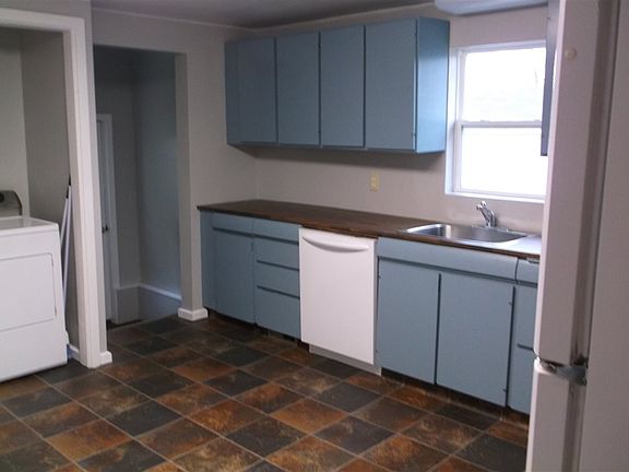 2nd image of 425 Withworth Ave