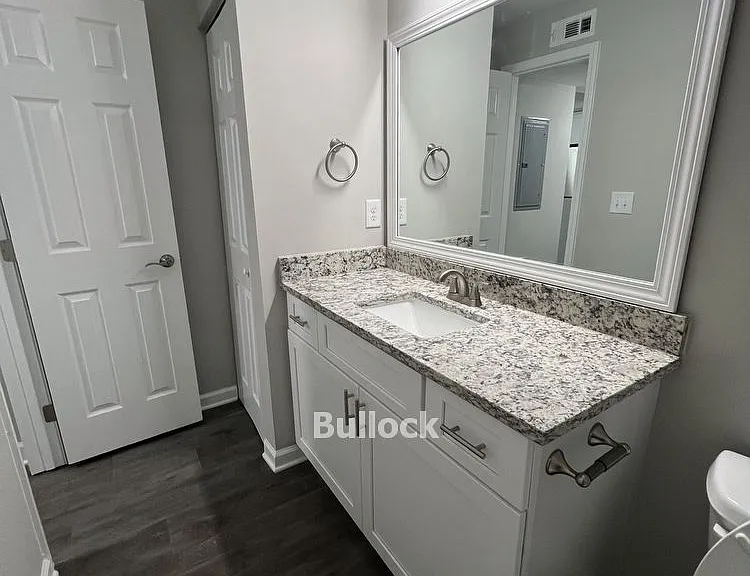 1035 Seasons Pkwy — Photo 12