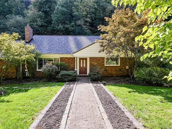 116 Merrie Woode Dr, Pittsburgh, PA 15235