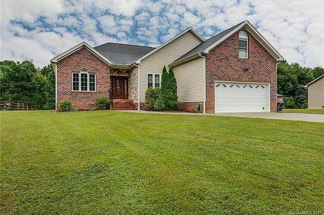 1st image of 225 Kendra Dr
