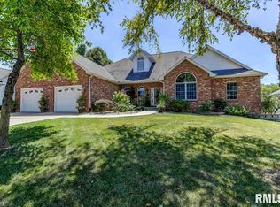 2700 Tartan Way, Springfield, IL 62711