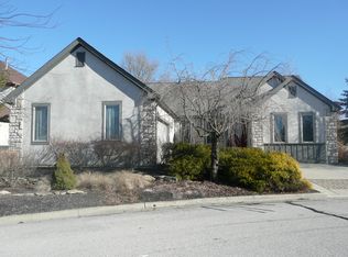 10471 Cambridge Pl, Powell, OH