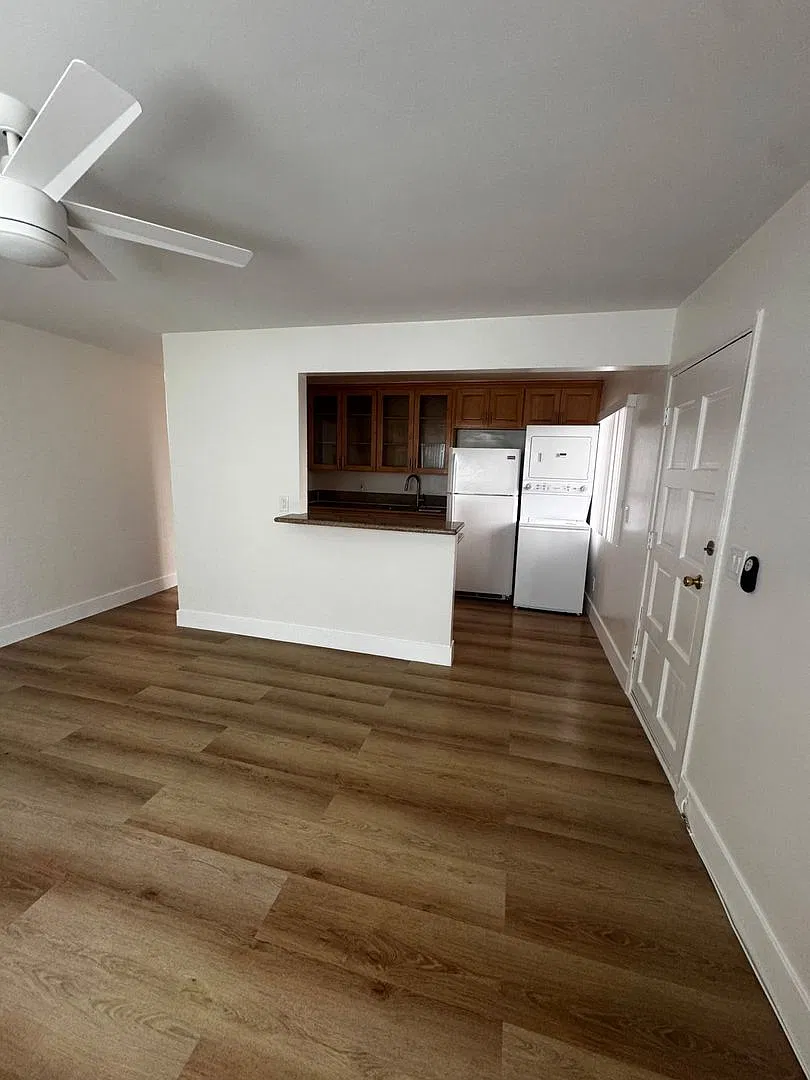 1 bed, 1.0 bath, $2,686 — Photo 3