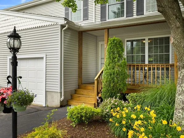 48 Finch Rd APT 2, Raynham, MA 02767