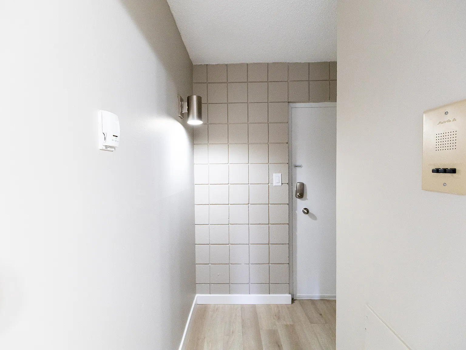 Elbow Mission Apartments — Photo 2