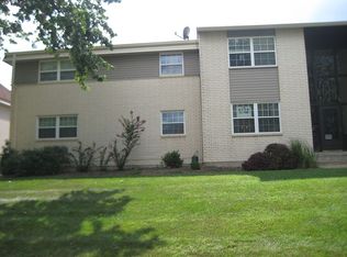 161 Cumberland Park Ct APT B, Ballwin, MO