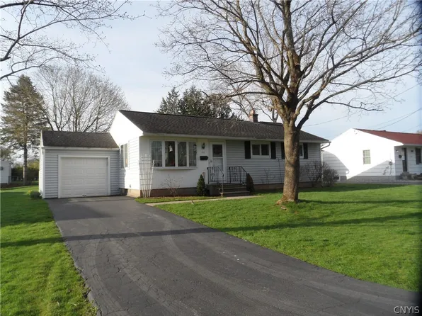 20 Bohling Rd, New Hartford, NY 13413