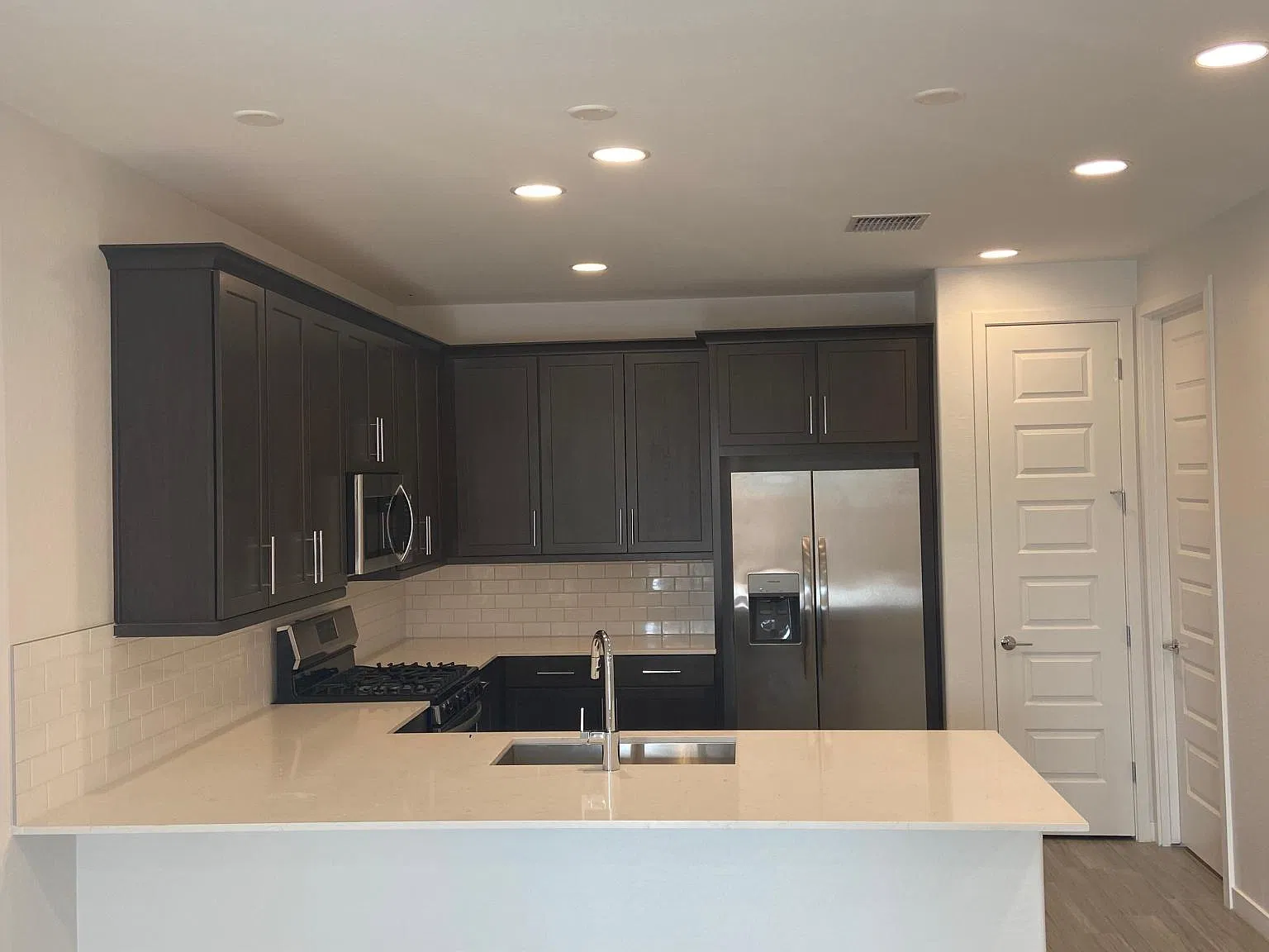 3 bed, 1400 sqft, $2,295 — Photo 2