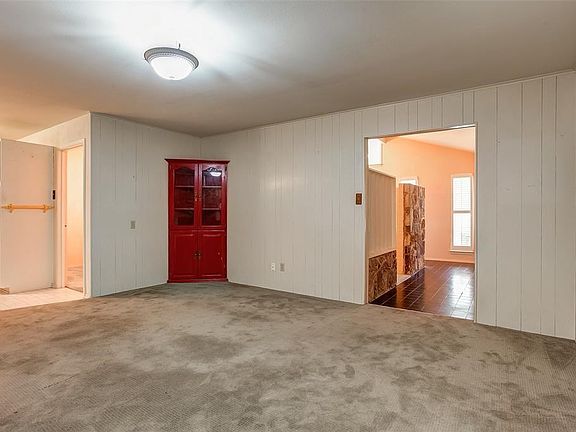 4th image of 3804 Sunnydale Dr