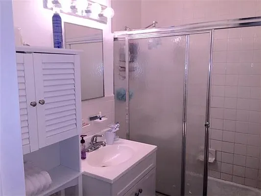 Rented by R New York | media 38