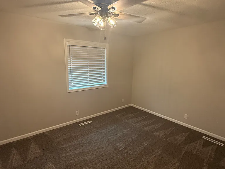 14006 Jennifer Rd — Photo 13