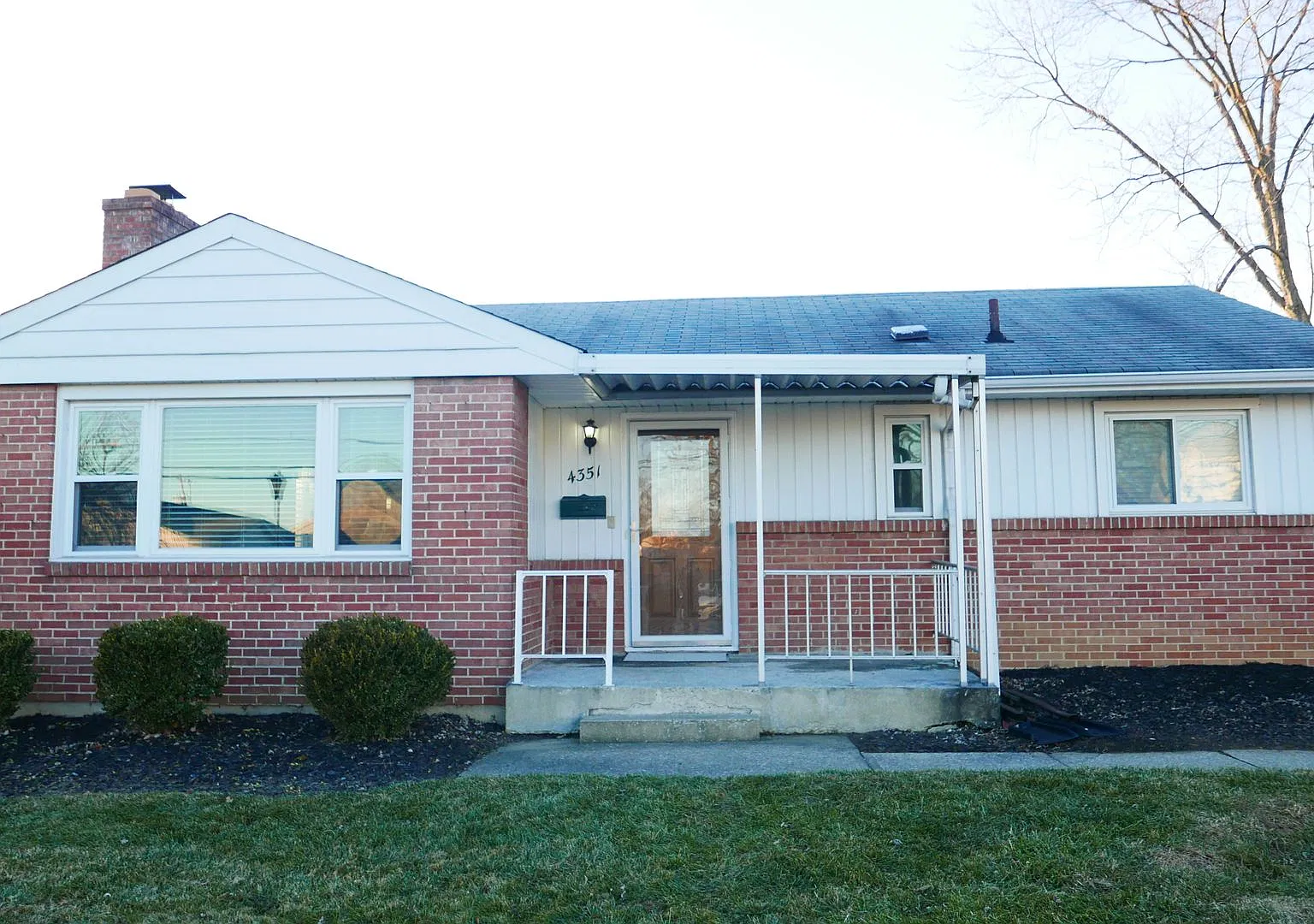 3 Bed / 1 Bath Single-Family Home in Grove City — Photo 1