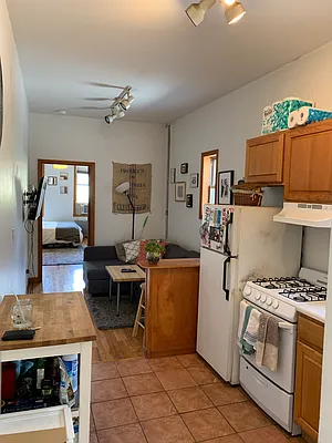 Rented by The Agency | media 18