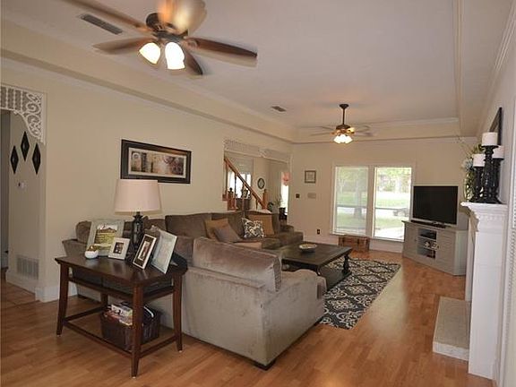 4th image of 4005 Plantation Ct