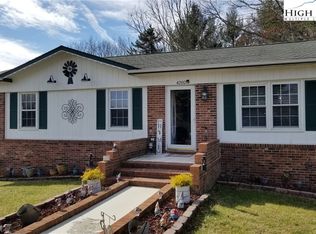 4202 Ridgeglen Rd, Sparta, NC 28675