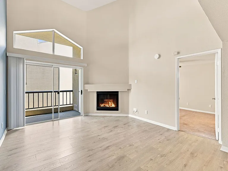 21550 Burbank Blvd #312 — Photo 1