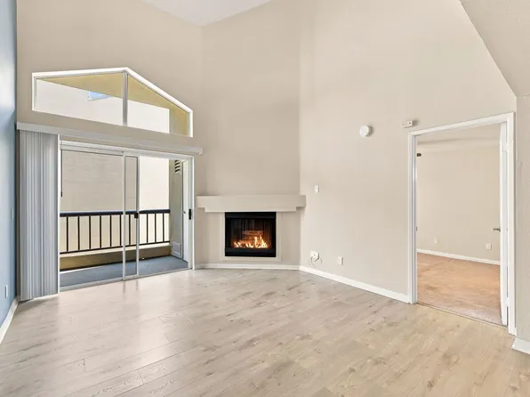 21550 Burbank Blvd APT 312, Woodland Hills, CA 91367