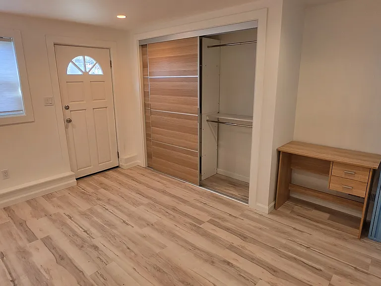 54 N Mayfair Ave — Photo 14