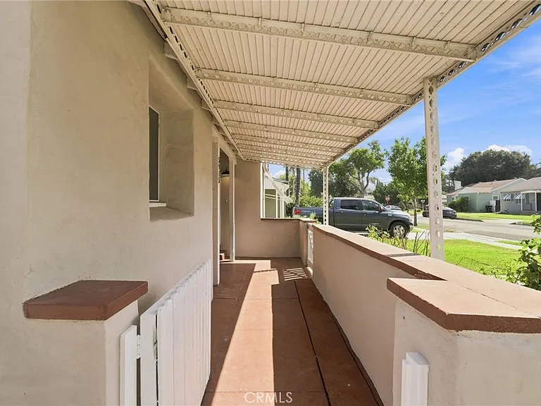5915 Morrill Ave — Photo 5