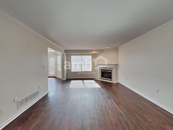 5th image of 1613 Woodfield Ct