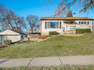 2600 Burlington Ave, Downers Grove, IL