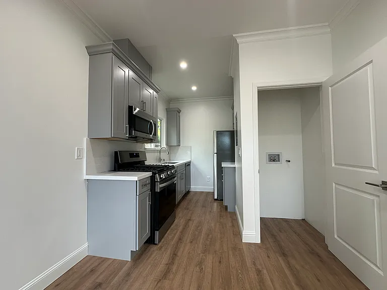1076 W Knickerbocker Dr — Photo 10