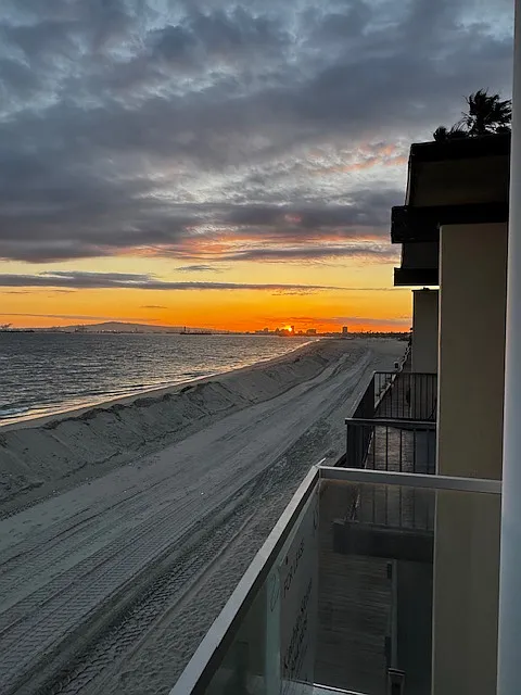 2 bed, 1240 sqft, $5,800 — Photo 3