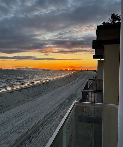 6117 E Seaside Walk — Photo 3