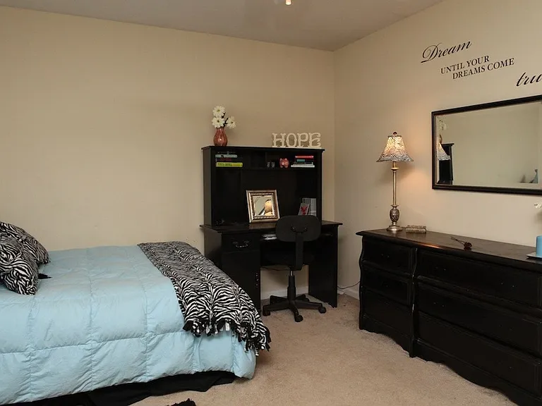 415 Hargrove Rd E #4X3 — Photo 12