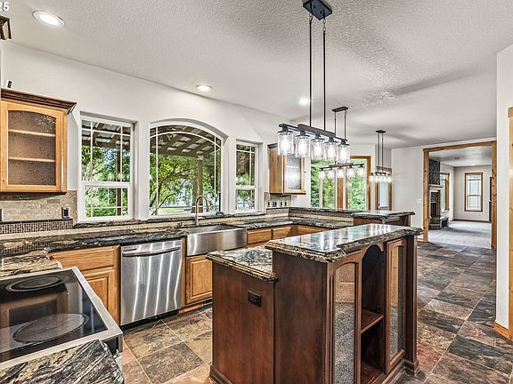 2nd image of 144 Owl Creek Rd