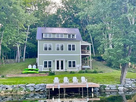 61 Cove Rd