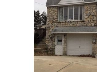 8142 Henry Ave, Philadelphia, PA 19128