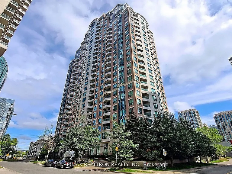 7 Lorraine Dr #2009 — Photo 1