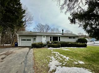 119 Greystone Dr, Camillus, NY 13031