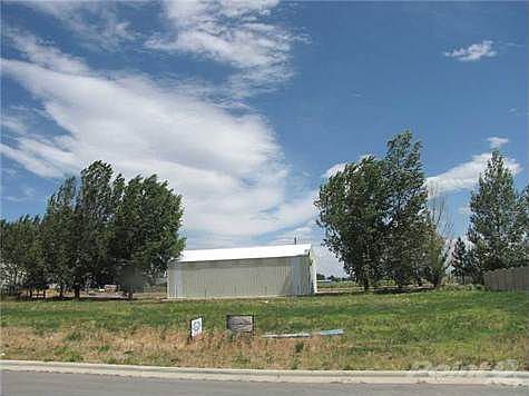 2nd image of 1225 Vineyard Way