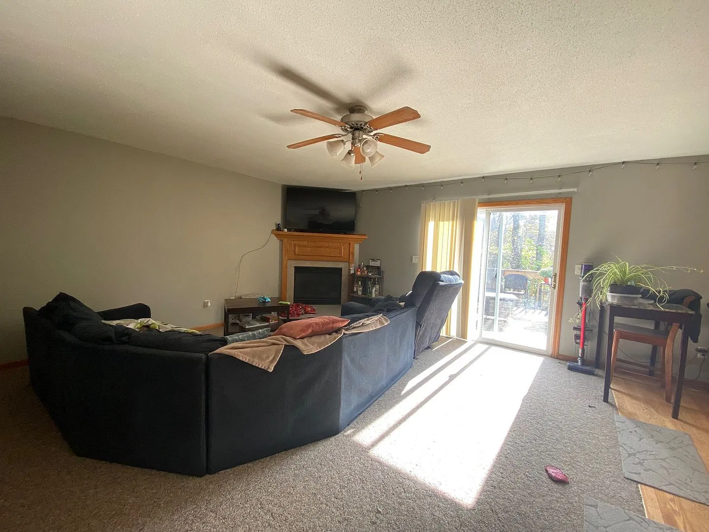 $2,400 | 4 Bedroom, 3.5 Bathroom Duplex | Pet Friendly* | Available for August 1st, 2027 Move In! — Photo 3