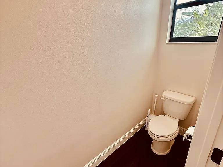 7594 Poulicny Ln — Photo 18