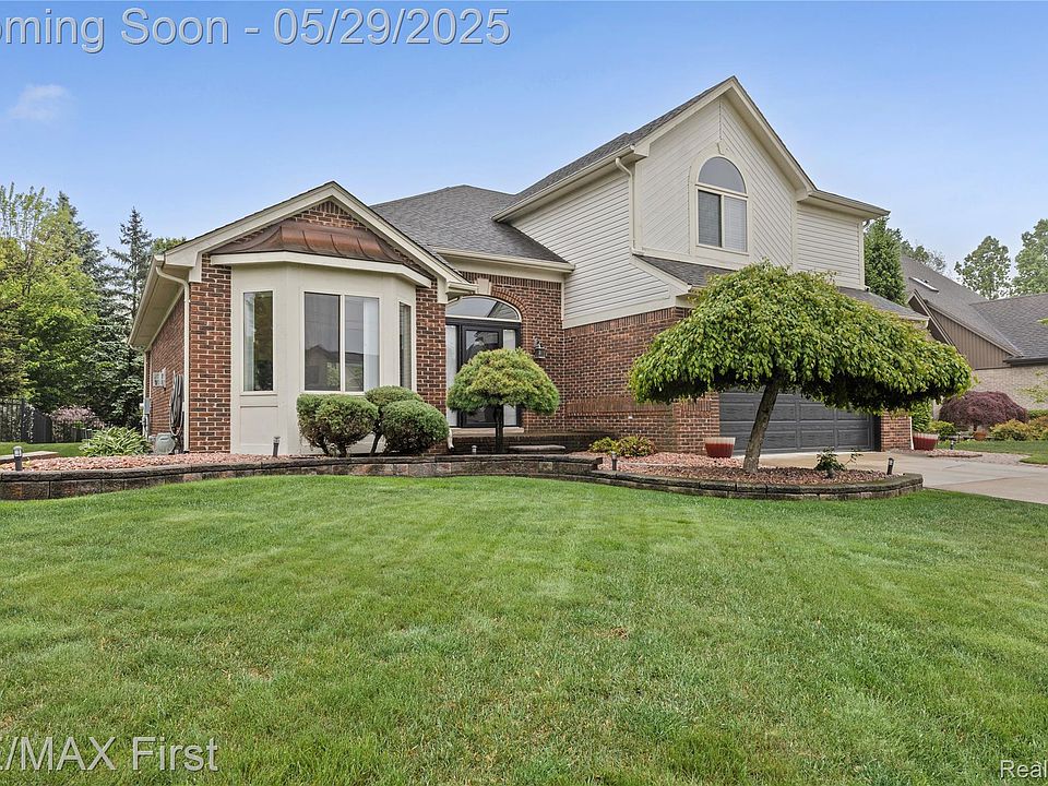 1st image of 43316 Brooks Dr