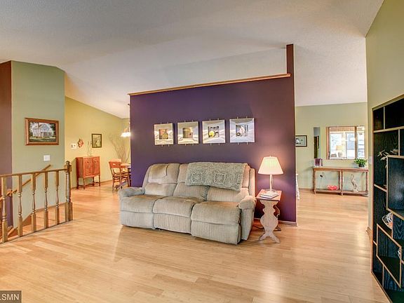 4th image of 8321 Thomas Ct N