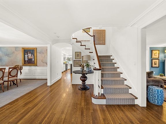 2nd image of 43 Amherst Rd