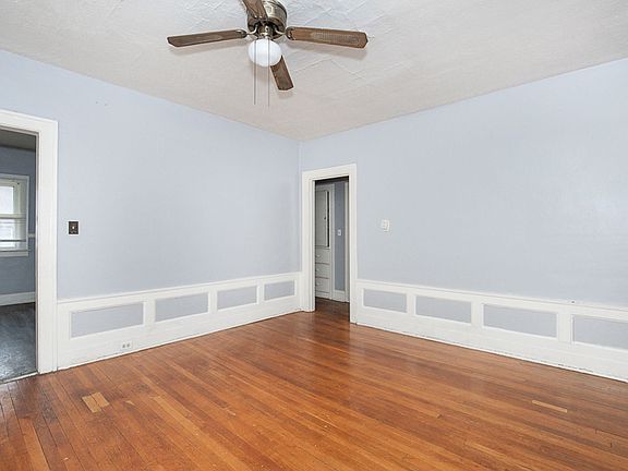 3rd image of 2827 Avondale Ave #2