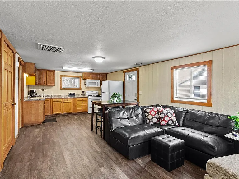 15583 N State Route 235 — Photo 7