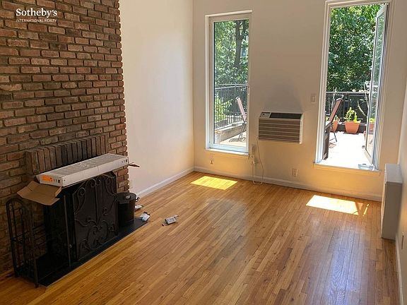 3rd image of 30 W 89th St APT 2