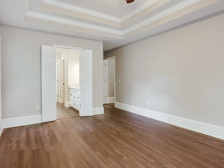 183 Oak Meadows Dr — Photo 12
