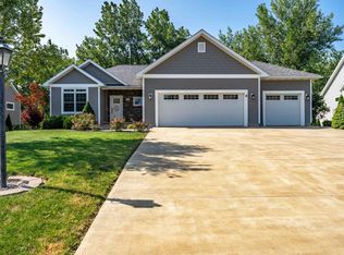 5131 E Blue Teal Dr, Port Clinton, OH 43452