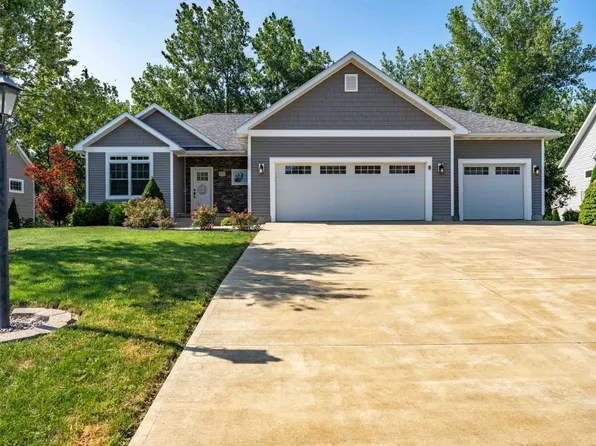 5131 E Blue Teal Dr, Port Clinton, OH 43452