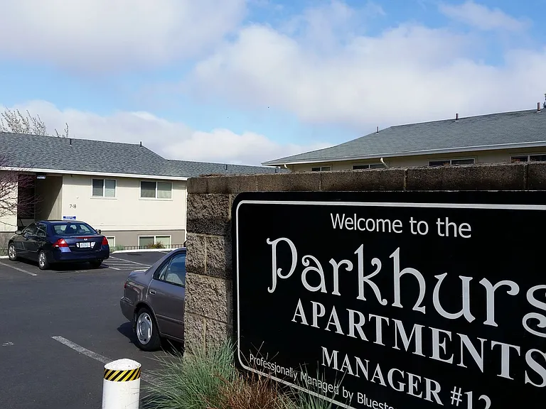 Parkhurst Apartments — Photo 2